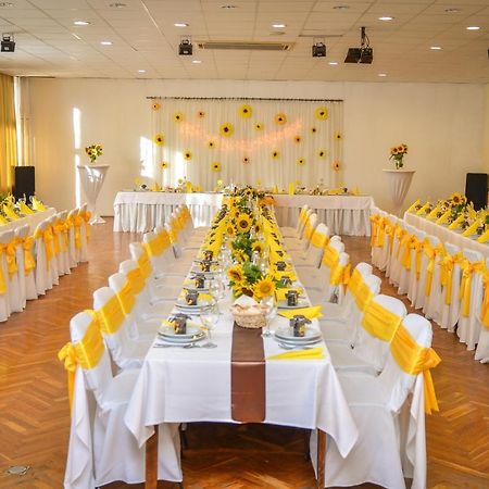 Hotel Magistern Konferencia Es Wellnesshotel Σίοφοκ Εξωτερικό φωτογραφία