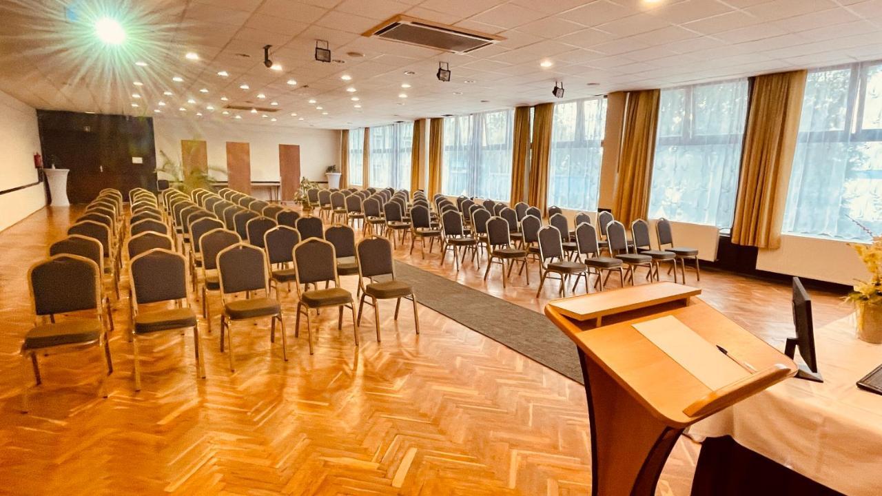 Hotel Magistern Konferencia Es Wellnesshotel Σίοφοκ Εξωτερικό φωτογραφία