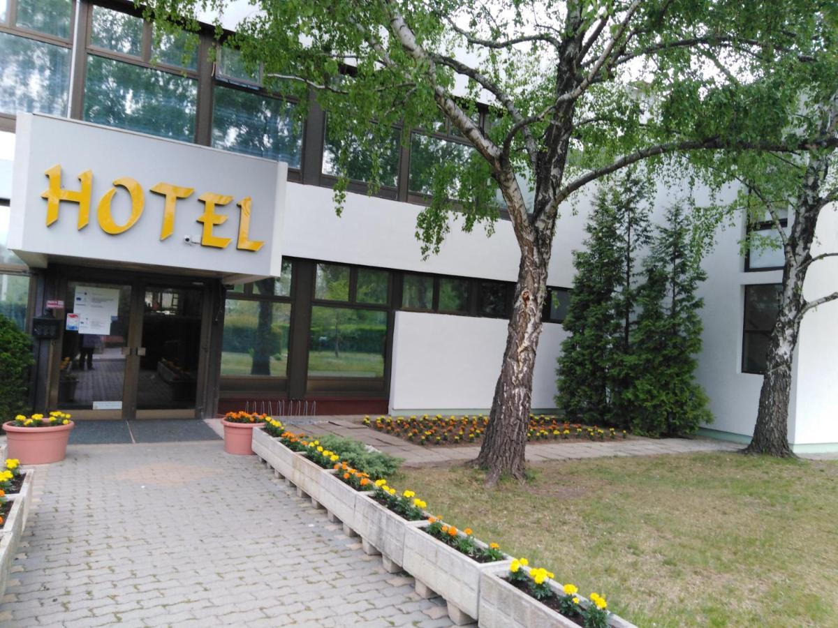 Hotel Magistern Konferencia Es Wellnesshotel Σίοφοκ Εξωτερικό φωτογραφία