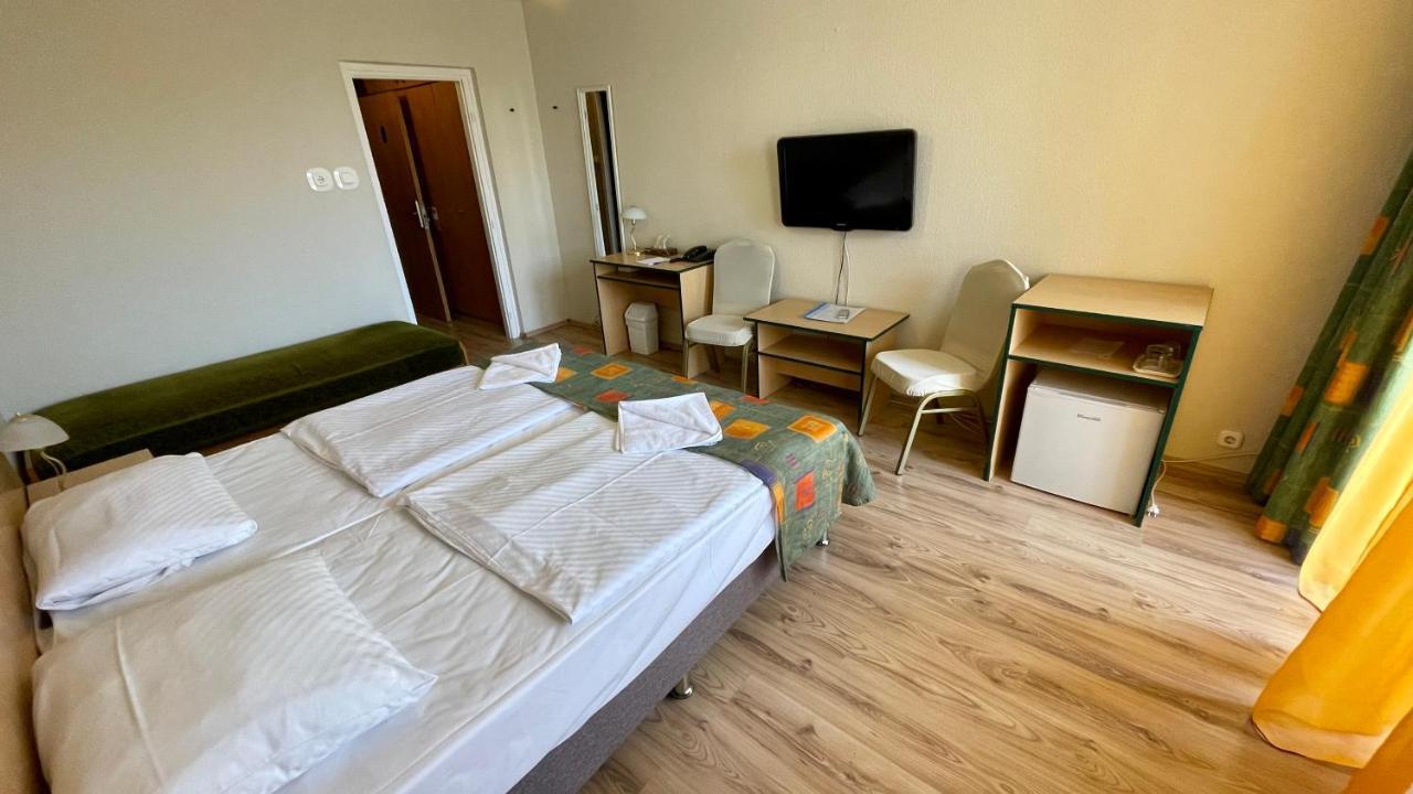 Hotel Magistern Konferencia Es Wellnesshotel Σίοφοκ Εξωτερικό φωτογραφία